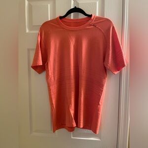 Lululemon Metal Vent Short Sleeve Orange shirt size L